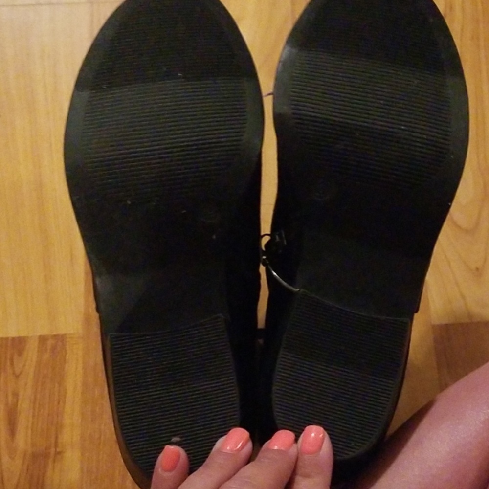 Black booties - Picture 3 of 6